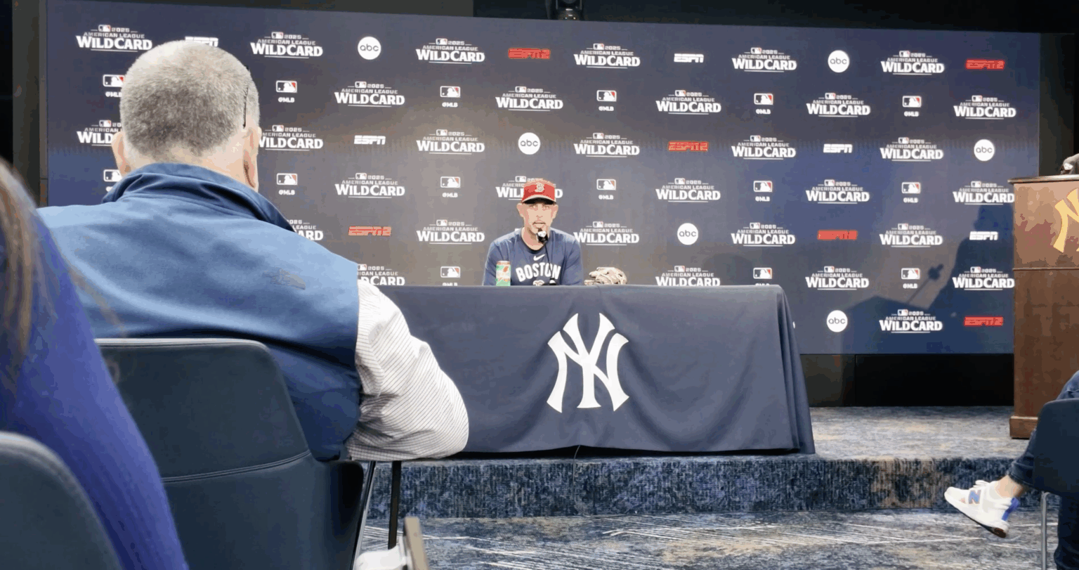 La Confianza de Alex Cora en Bello: “Se Ganó el Puesto” para el Duelo en el Yankee Stadium